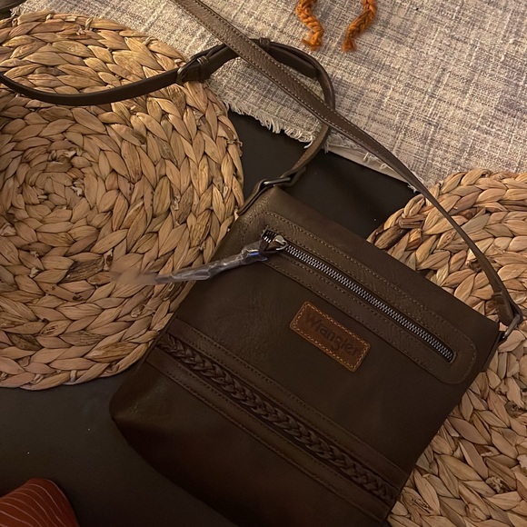 Wrangler Crossbody Purse - Picture 1 of 2